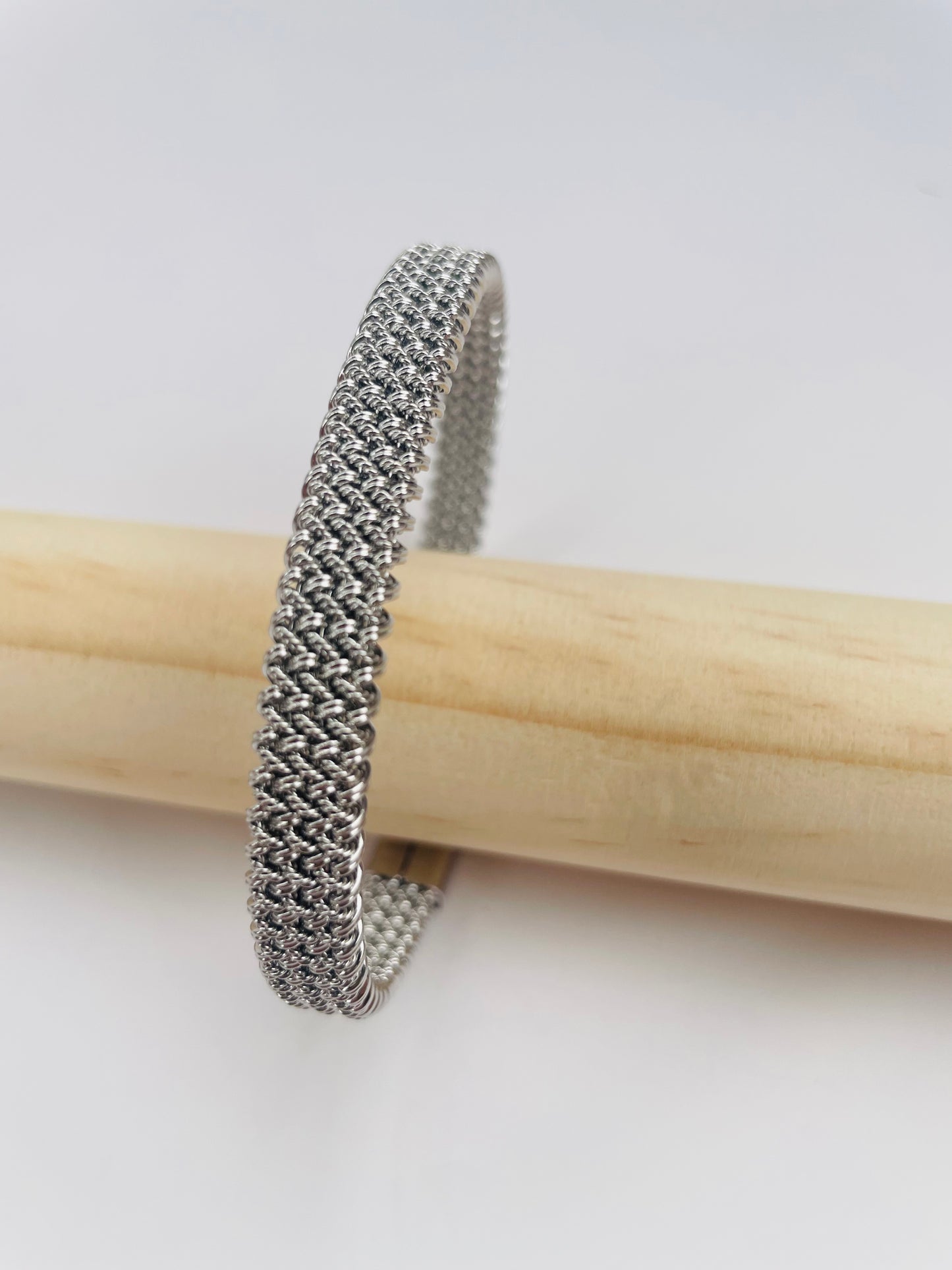 Bracelet jonc en maille