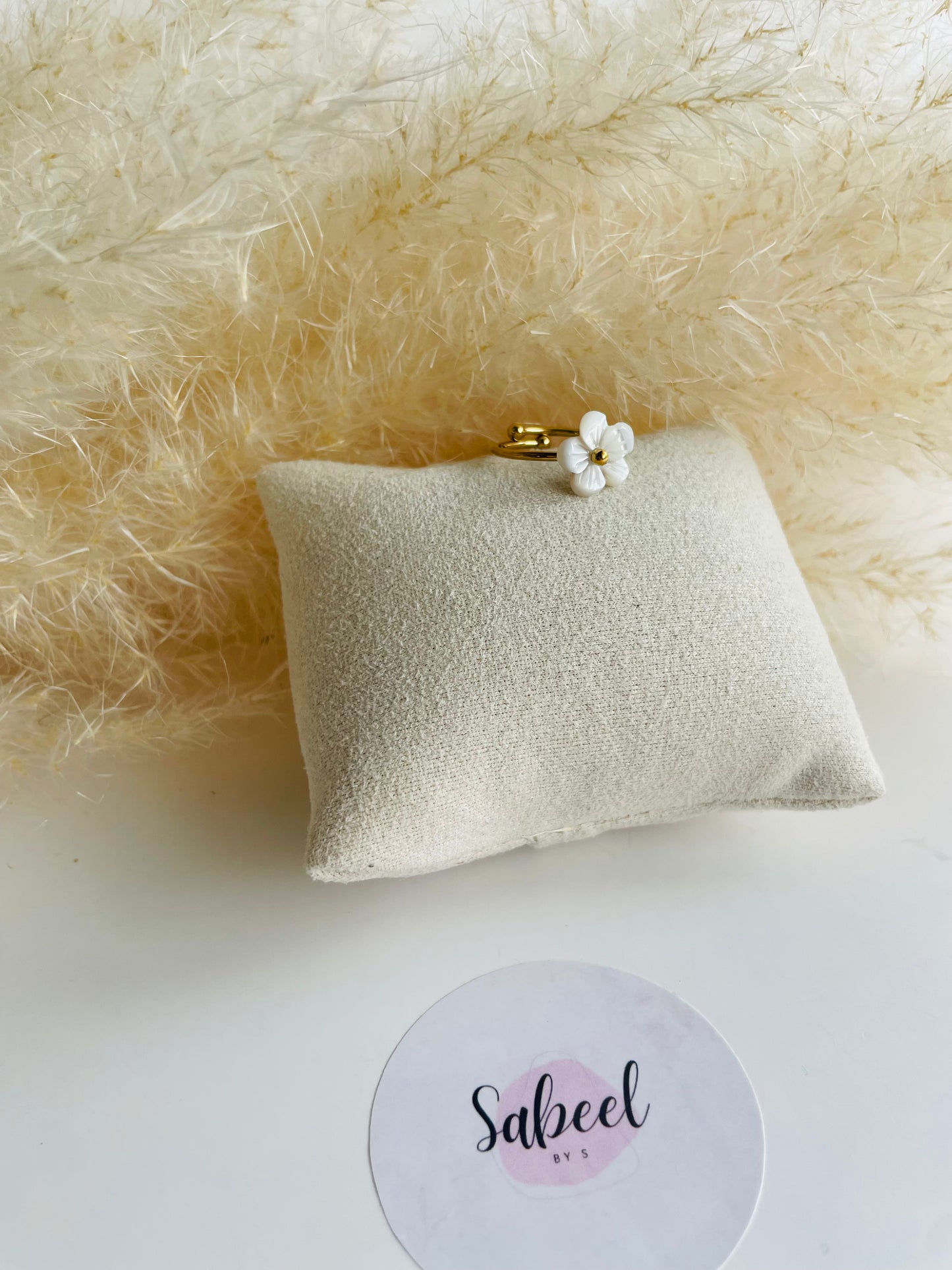 Bague Fleur Blanche Nacrée
