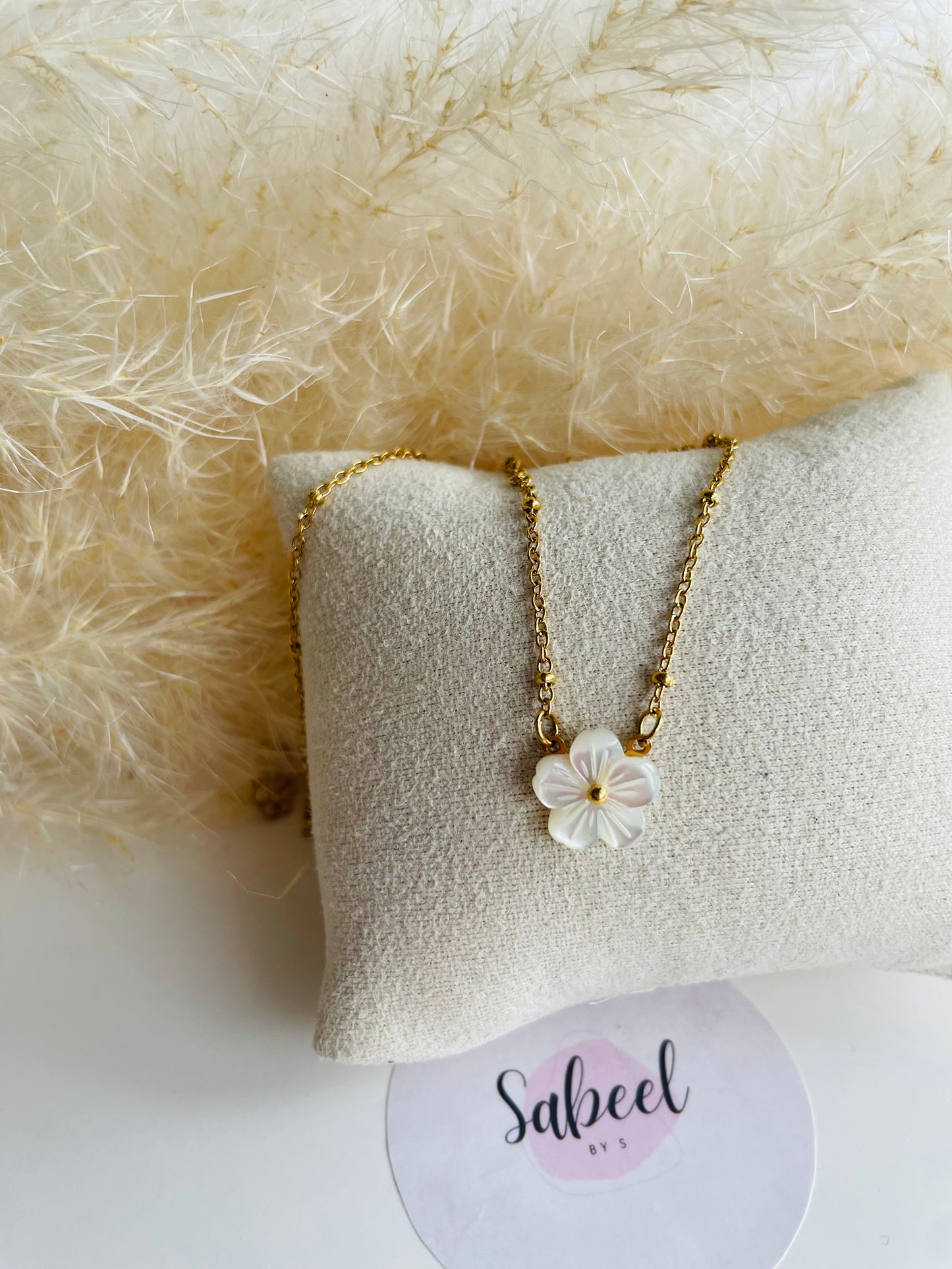Collier Fleur Blanche Nacrée