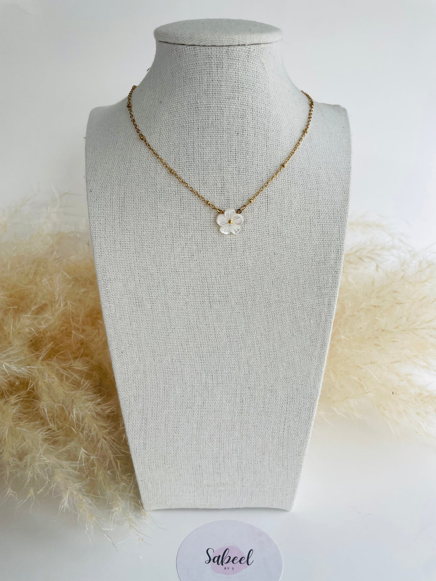 Collier Fleur Blanche Nacrée