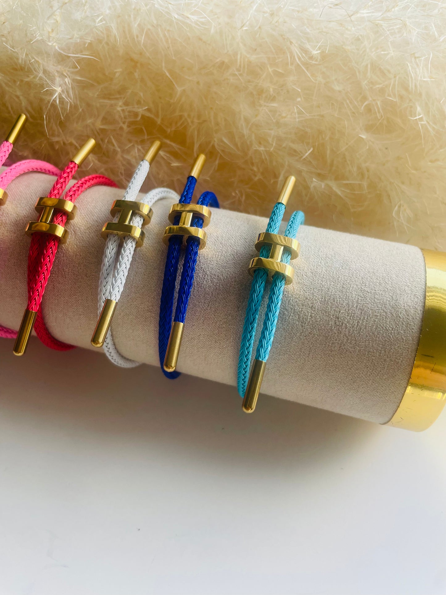 Bracelet Cordon H Doré Réglable
