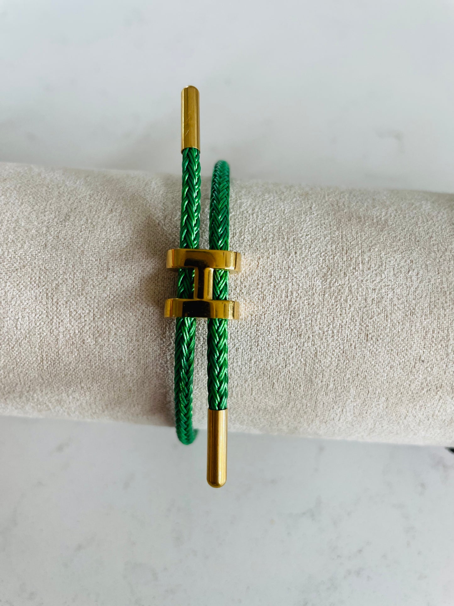 Bracelet Cordon H Doré Réglable