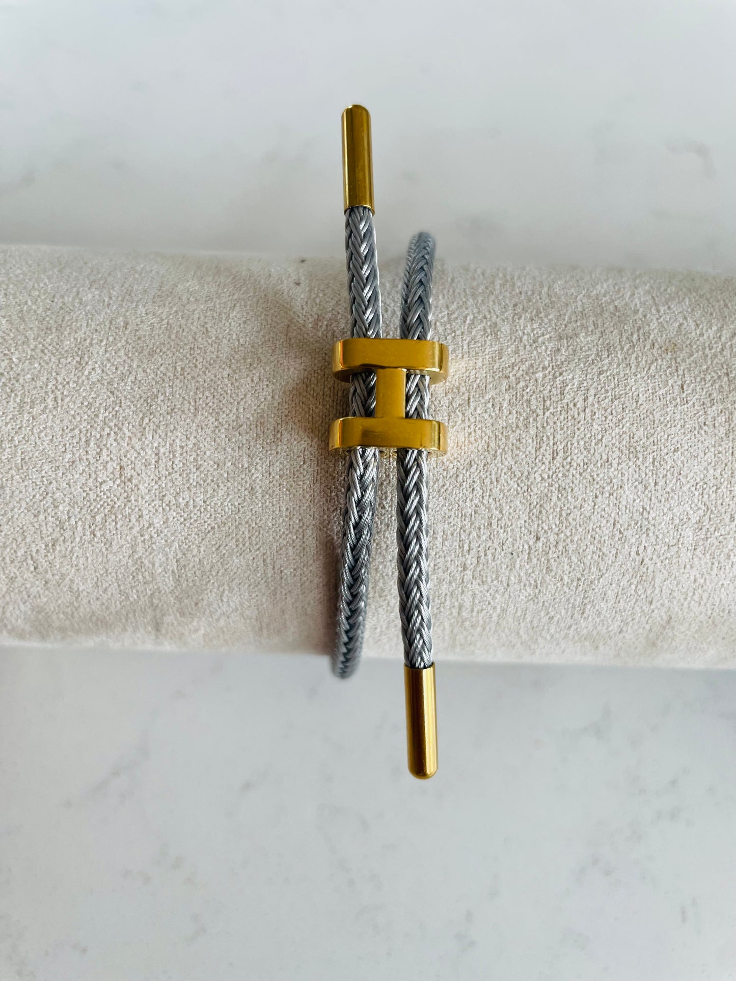 Bracelet Cordon H Doré Réglable