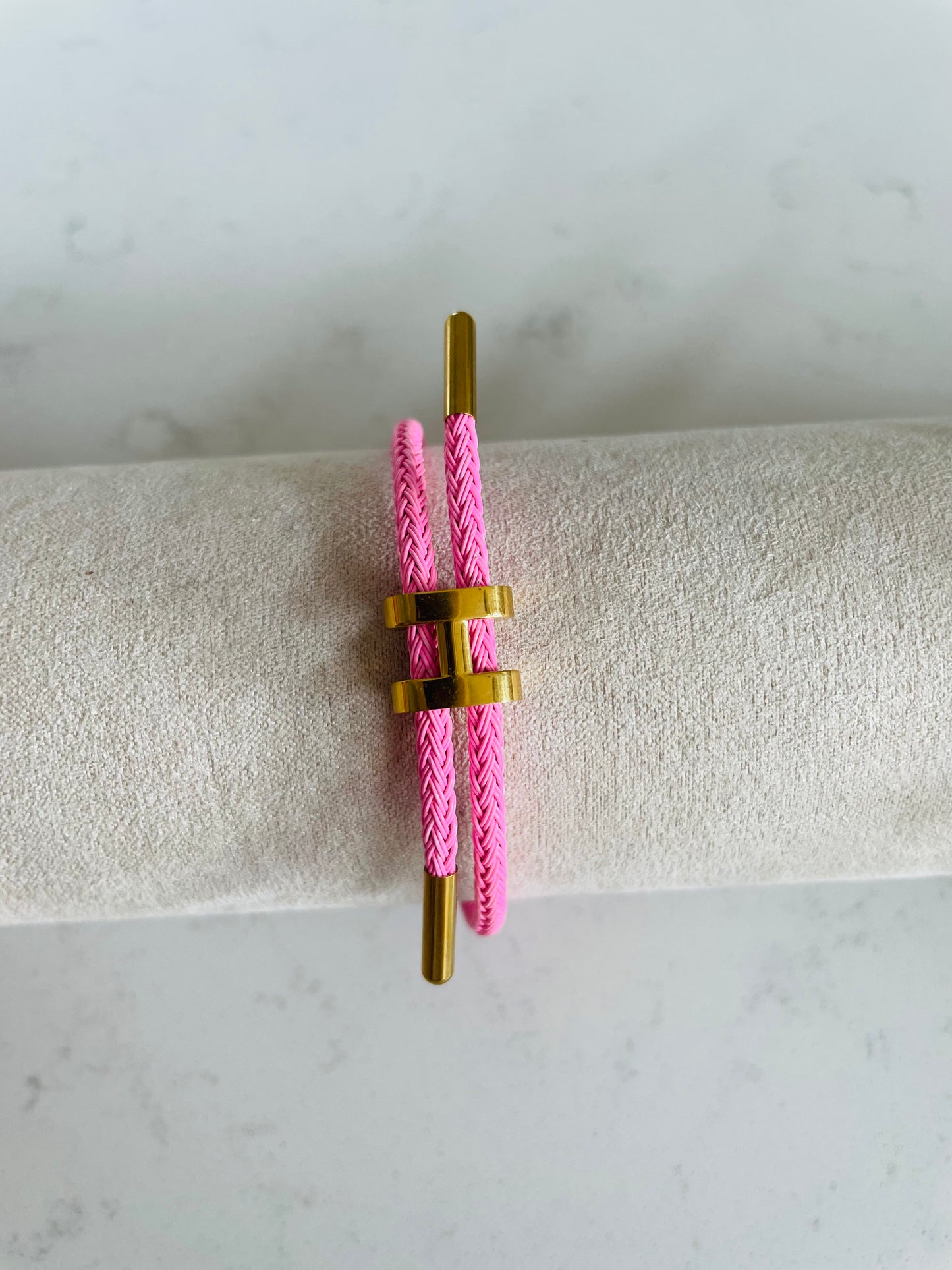 Bracelet Cordon H Doré Réglable