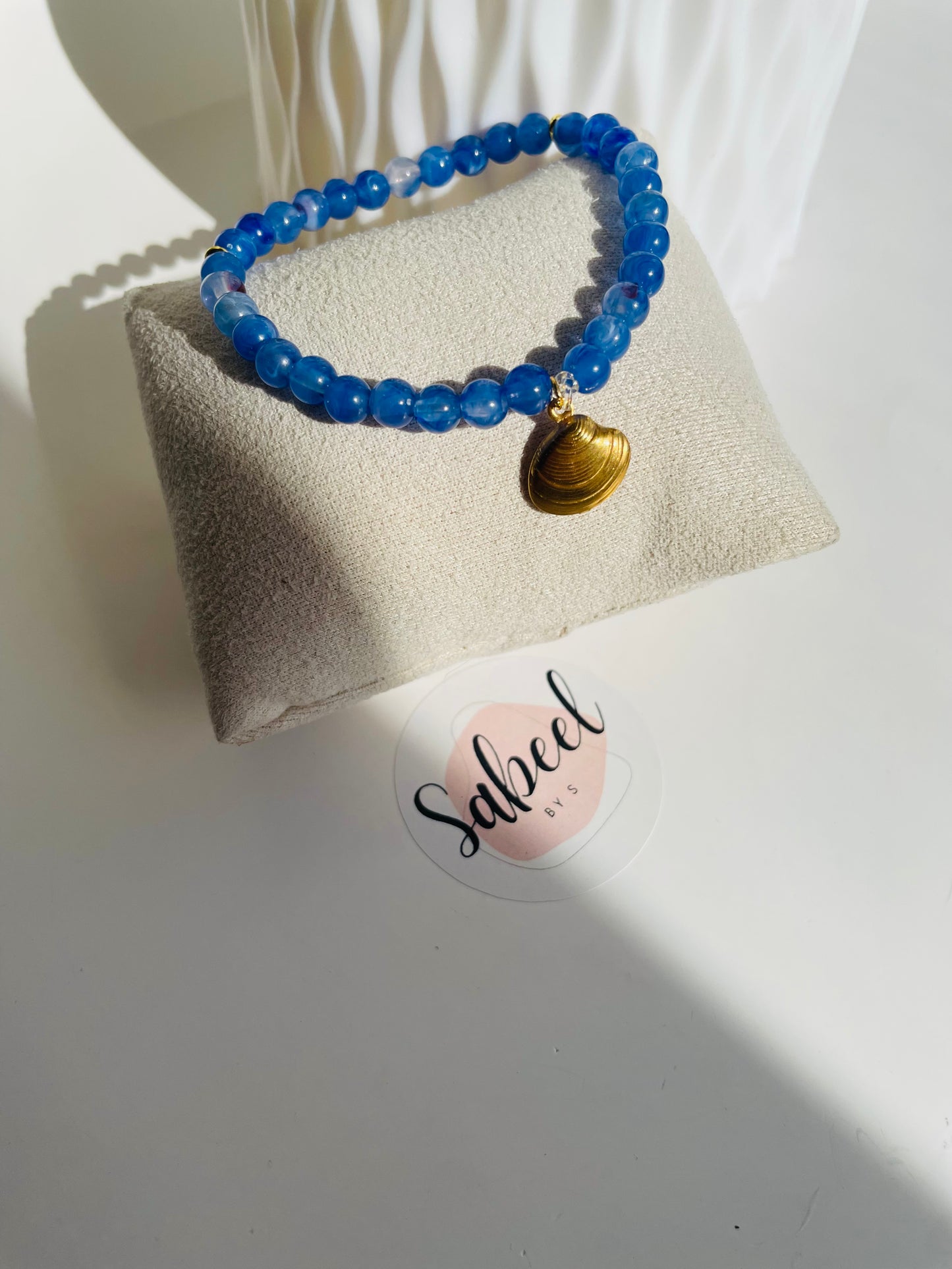 Bracelet Tasbih bleu roi avec breloque coquillage