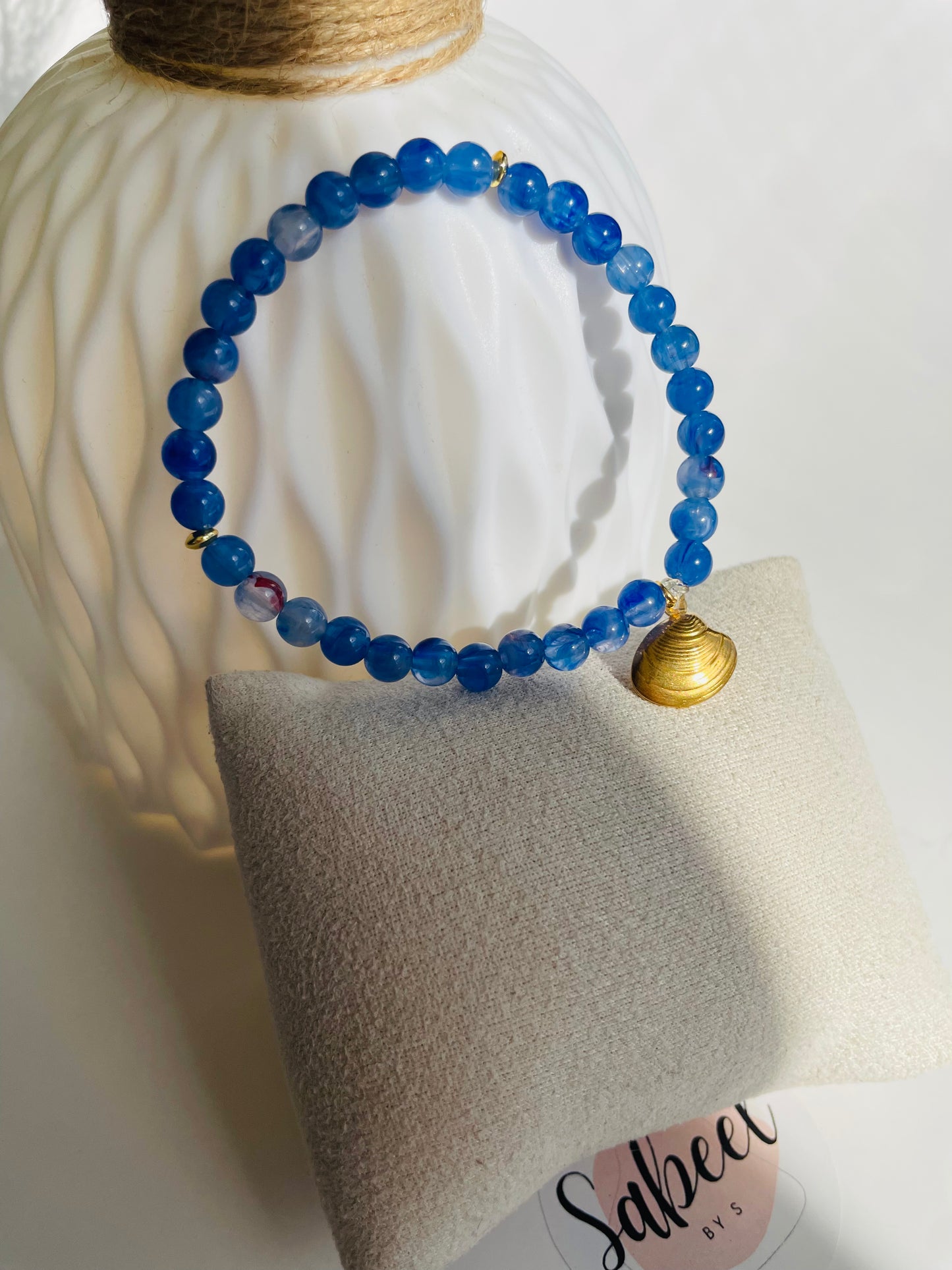 Bracelet Tasbih bleu roi avec breloque coquillage