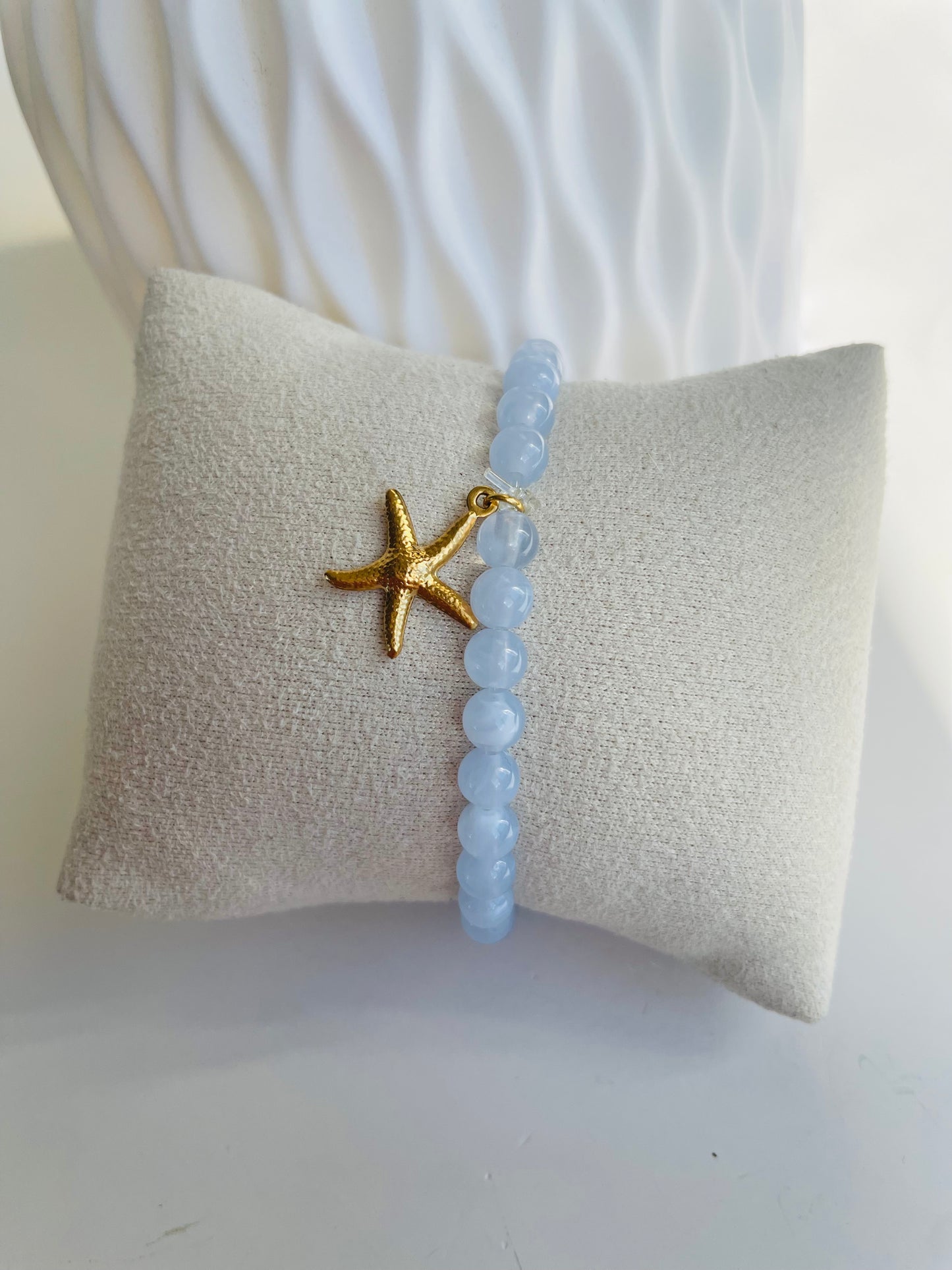 Bracelet Tasbih bleu ciel avec breloque étoile de mer dorée