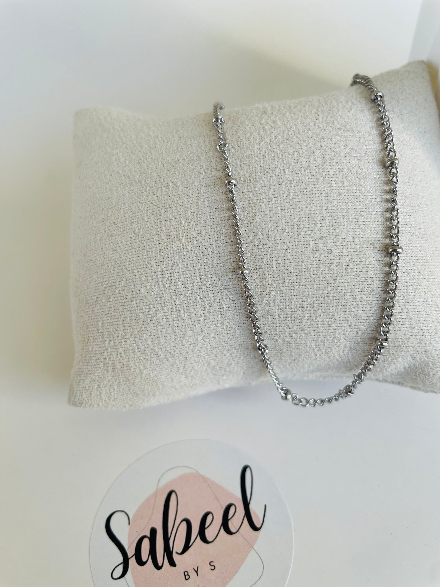 Collier chaîne perlée