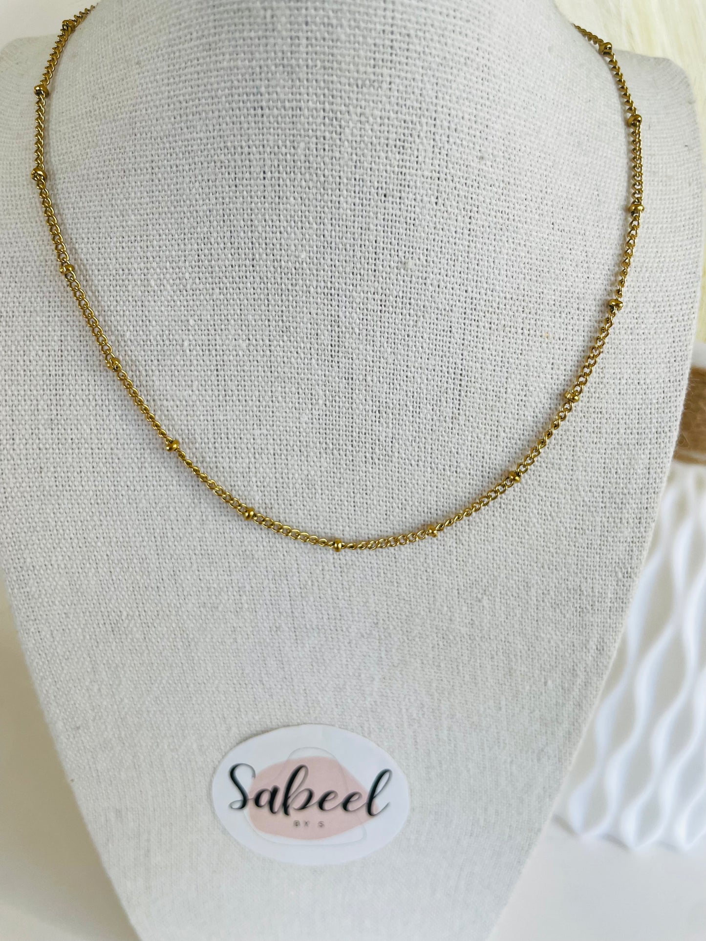 Collier chaîne perlée